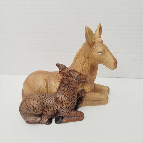 Thomas Kinkade Caring For Her Young & Dutiful Peasant Figurines Nativity 2004 - Picture 2 of 10